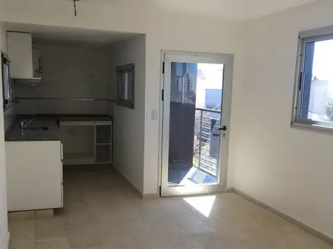 2 AMBIENTES A ESTRENAR MORON CENTRO ESCUCHA OFERTA