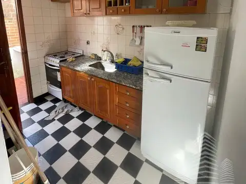 Depto Tipo Casa en Venta con 1 cocheras