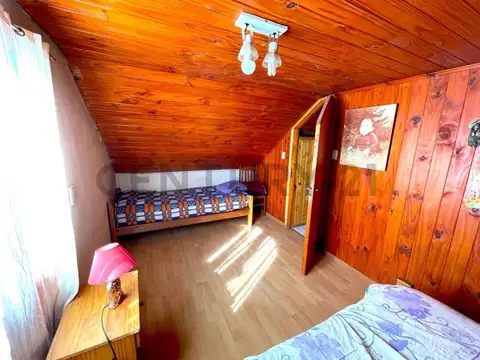 Casa en Venta con 3 cocheras