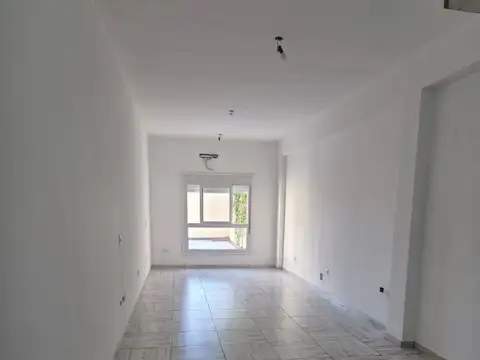 Monoamb impecable poca antiguedad. Ubicado en Moises Lebensohn 569, Avellaneda