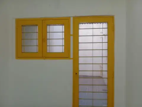 Depto Tipo Casa en Alquiler de 1 dormitorio
