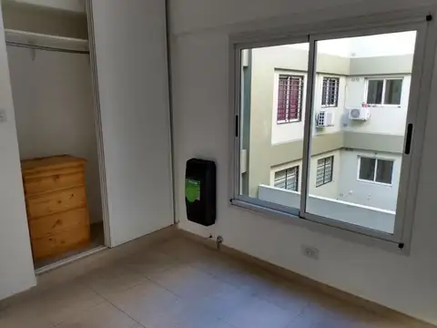 Departamento en Alquiler en Banfield, $ 450.000