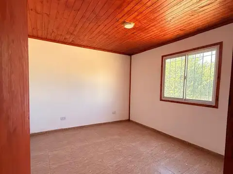 Casa 4 ambientes con 1 baño