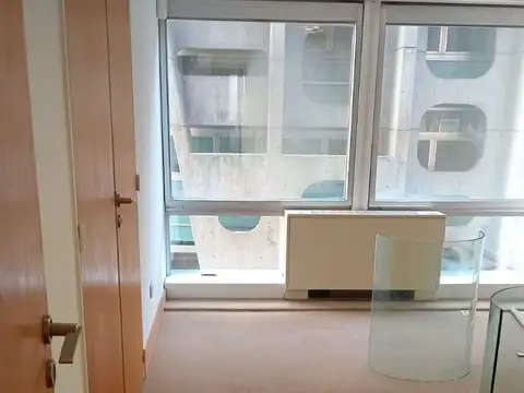 Oficina en Alquiler con 1 cochera