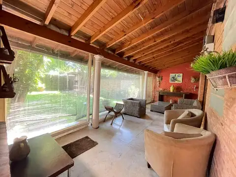 Casa en Venta de 4 dormitorios en Lomas Jockey