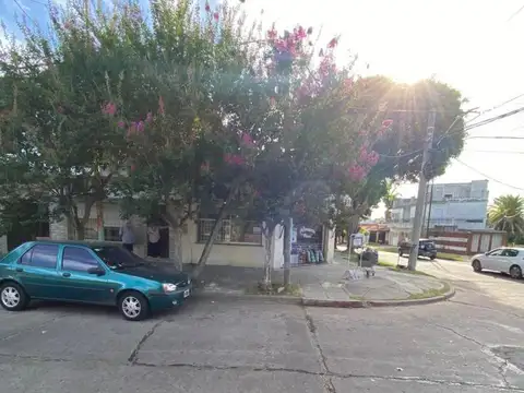 EN VENTA CASA EN EL PALOMAR EN 2 PLANTAS CON 3 DORMITORIOS - FICHA 10243