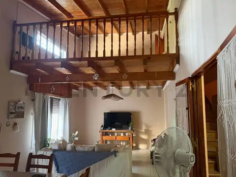 VENTA CASA 2 PLANTAS 7 AMBIENTES CON LOCAL AL FRENTE -IRIGOYEN 632 SAN ANTONIO DE ARECO