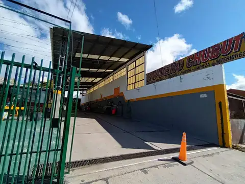 VENTA LOCAL COMERCIAL LAVADERO DE  AUTOS BARILOCHE
