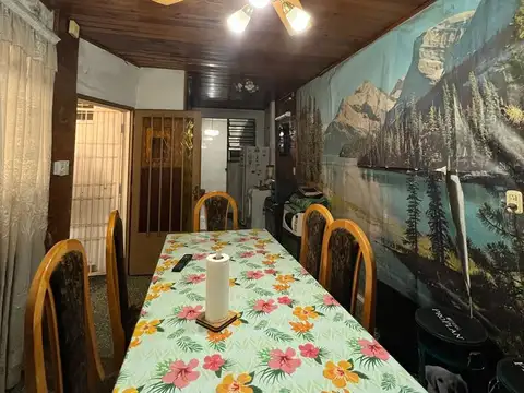 Casa 4 ambientes con 1 baño