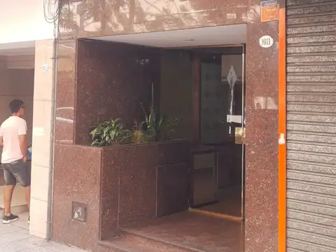 Azcuénaga 1000, Piso 2