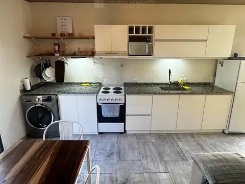 Casa 2 ambientes con 2 baños