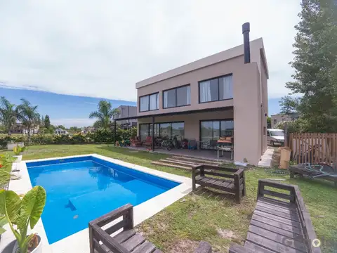 Venta Casa de 4 dormitorios en San Sebastián