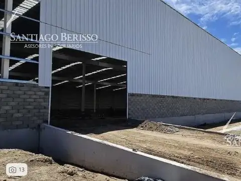 Nave en Parque Industrial Ruta 6