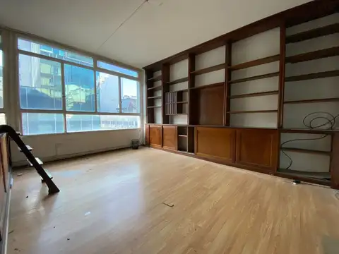 VENTA OFICINA 3 SALAS 2 BAÑOS CONGRESO 67.65