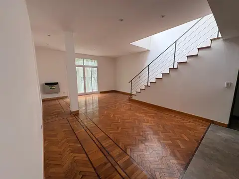 Piso. 2 dptos. Sin expensas. Terrazas.