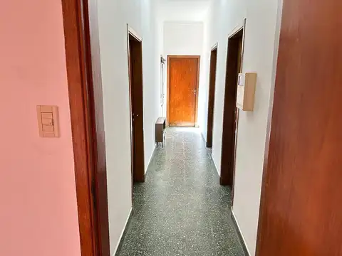 Depto Tipo Casa en Venta 52 años