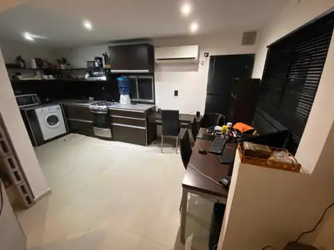 Casa 2 ambientes con 1 baño