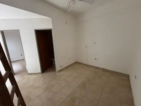 Depto Tipo Casa en Alquiler de 1 dormitorio