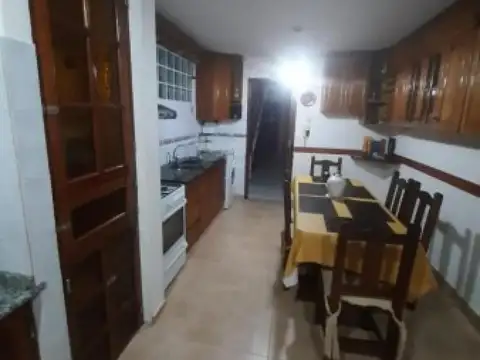 Casa en venta  - 4 Dormitorios 2 Baños - San Bernardo del Tuyú