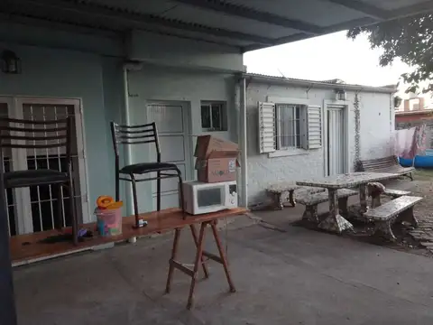 CASA EN VENTA EN PERGAMINO A REFACCIONAR