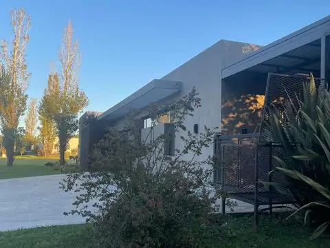 Casa en Venta en Santa Irene, USD 350.000