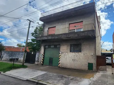Casa con galpon
