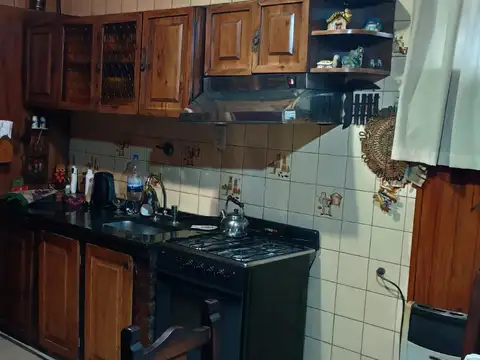 Depto Tipo Casa en Venta en Lomas De Zamora, USD 110.000