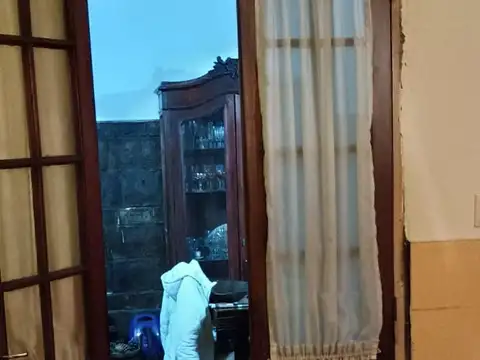 Depto Tipo Casa 5 ambientes con 1 baño