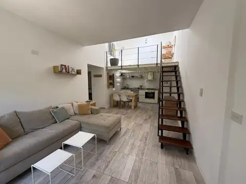 Depto Tipo Casa en Venta en San Isidro Centro, USD 180.000