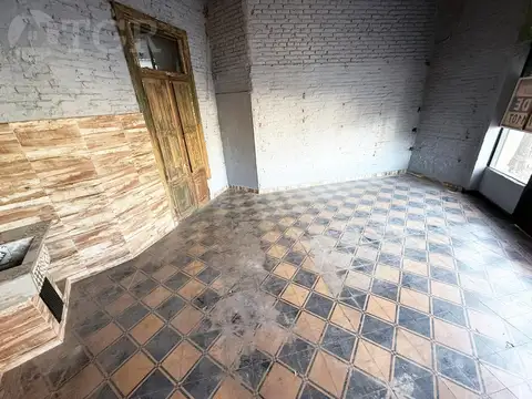 Local en Venta 80 años