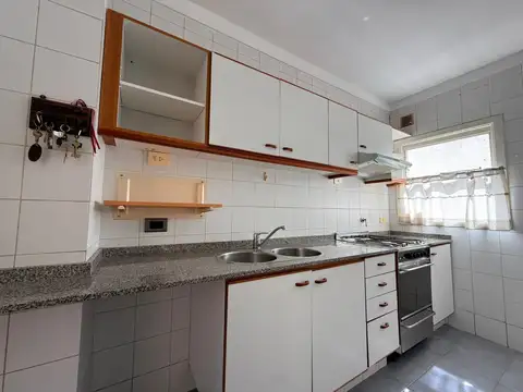 Departamento en ALQUILER 3 ambientes Recoleta vista abierta .