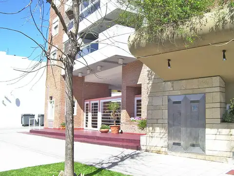 Av Centenario 1600, Piso 16