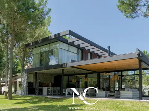 Casa en Venta en Barrio Golf 2, USD 598.000