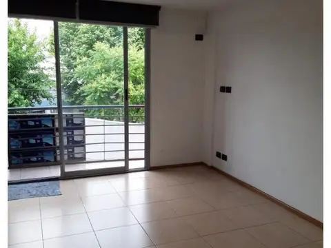 Venta de Dpto en Haedo 2 Amb con Cochera - Venta con renta