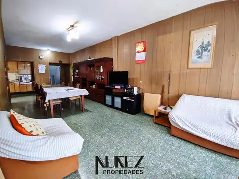 VENTA - Casa en 2 plantas c/local comercial APTA CREDITO