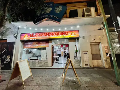 Venta Local frente al Shopping Abasto en Balvanera