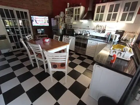 Casa en Venta en Haedo, USD 210.000