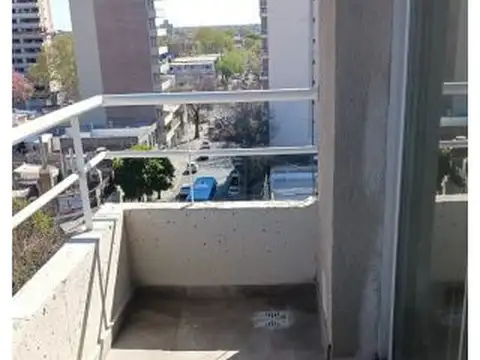 EXCELENTE MONOAMBIENTE EN SANTA FE 3900