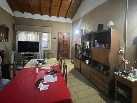 Depto Tipo Casa en Venta en Monte Castro, USD 130.000