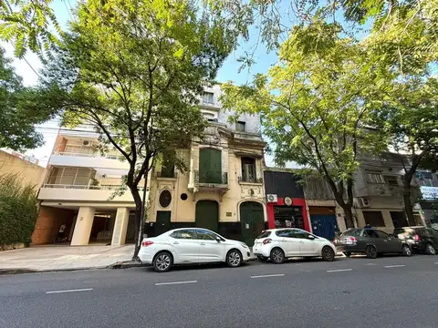 VENTA HOTEL EN CABALLITO SOBRE AVENIDA