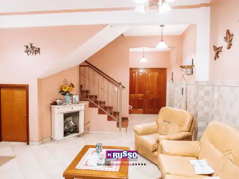 Venta Casa 4 ambientes Isidro Casanova