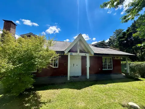 Venta - Casa - con local - Parque Sakura  - Exaltación de la Cruz