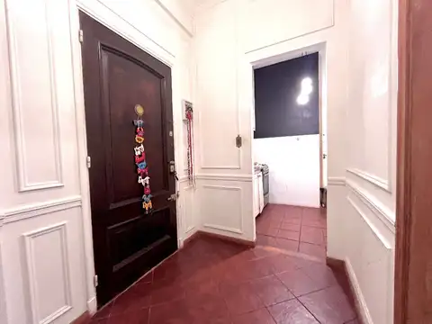 BERUTI 3600, Piso P.B.