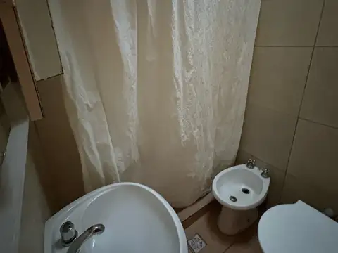 Depto Tipo Casa en Alquiler 50 años