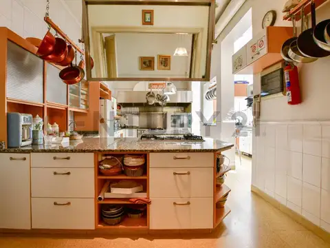 Casa en venta en La Plata de estilo Zona Tribunales