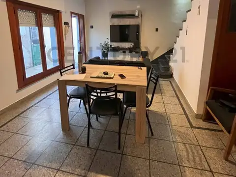 17 e/ 39 y 40 300, Piso 0