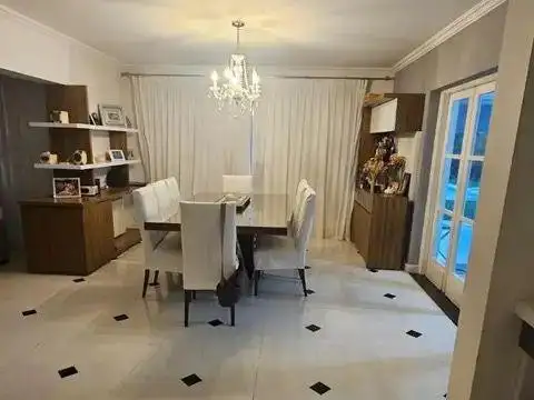 Casa en Alquiler en Funes, USD 2.900