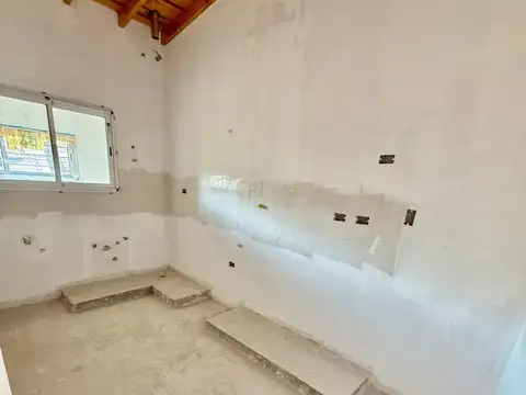 Depto Tipo Casa en Venta con 1 cocheras