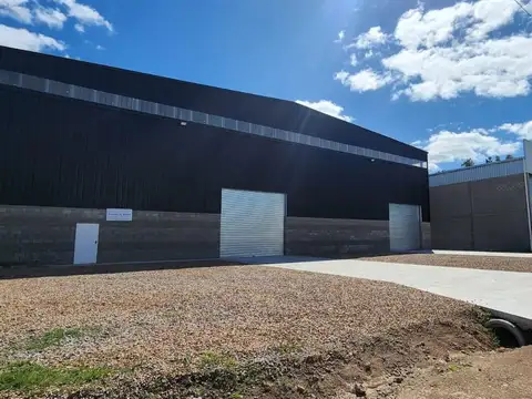 GALPON 1422m2 PARQUE INDUSTRIAL PIM I MORENO