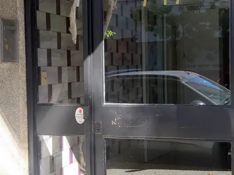 EXCELENTE DEPARTAMENTO, COMO A ESTRENAR, CON 3 EQUIPOS DE AA SPLIT, AL FRENTE CON AMPLIO BALCON y COCINA COMEDOR DIARIO DE PELICULA   - APTO CREDITO BANCARIO